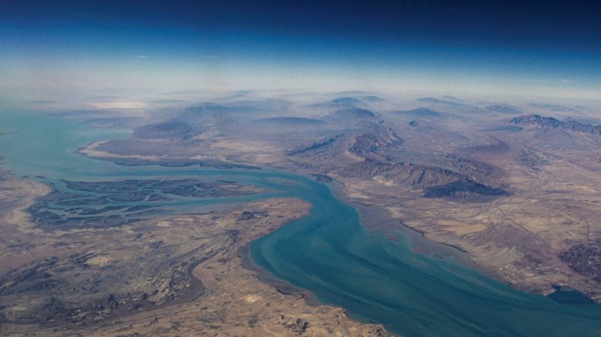 'Plan Is To Get Oil Flowing': US Energy Secretary Says Large Tanker Passed Through Hormuz